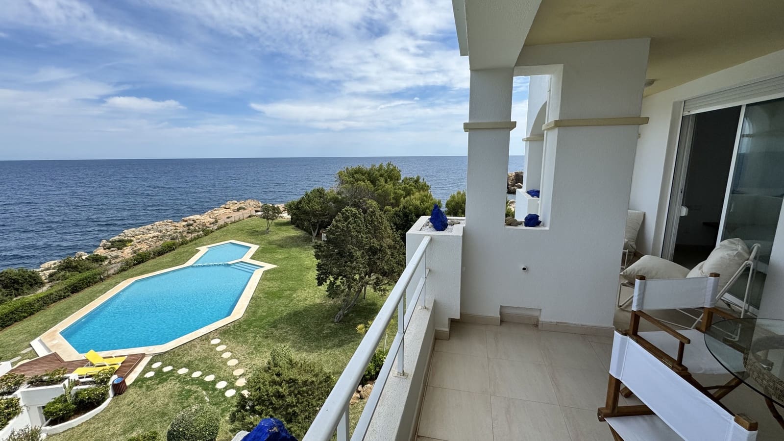 2 bedroom Apartment for sale in Santa Eulalia / Santa Eularia with pool - € 895,000 (Ref: 9884901)