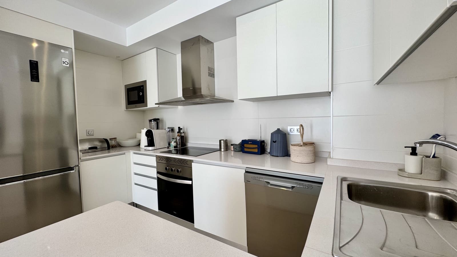 2 slaapkamer Penthouse te koop in Santa Eulalia / Santa Eularia met zwembad garage - € 850.000 (Ref: 9884902)