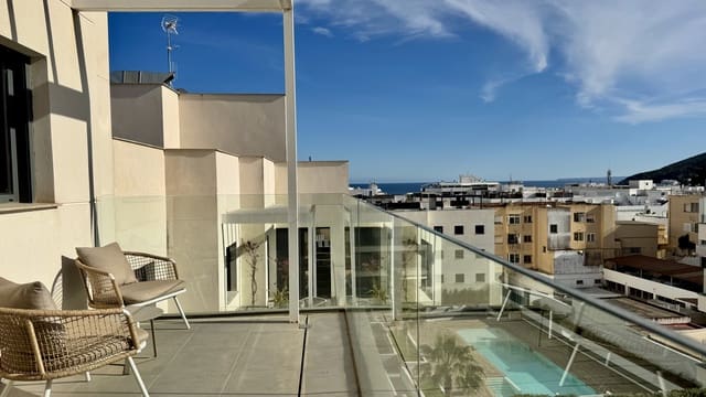 2 soverom Penthouse til salgs i Santa Eulalia / Santa Eularia med svømmebasseng garasje - € 850 000 (Ref: 9884902)