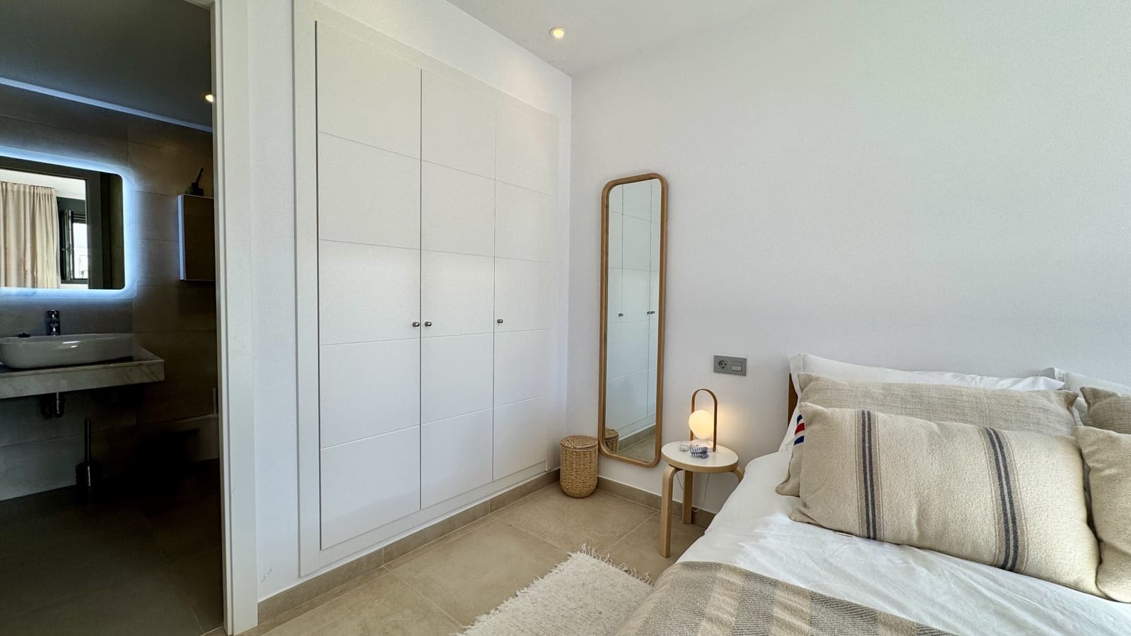 2 slaapkamer Penthouse te koop in Santa Eulalia / Santa Eularia met zwembad garage - € 850.000 (Ref: 9884902)
