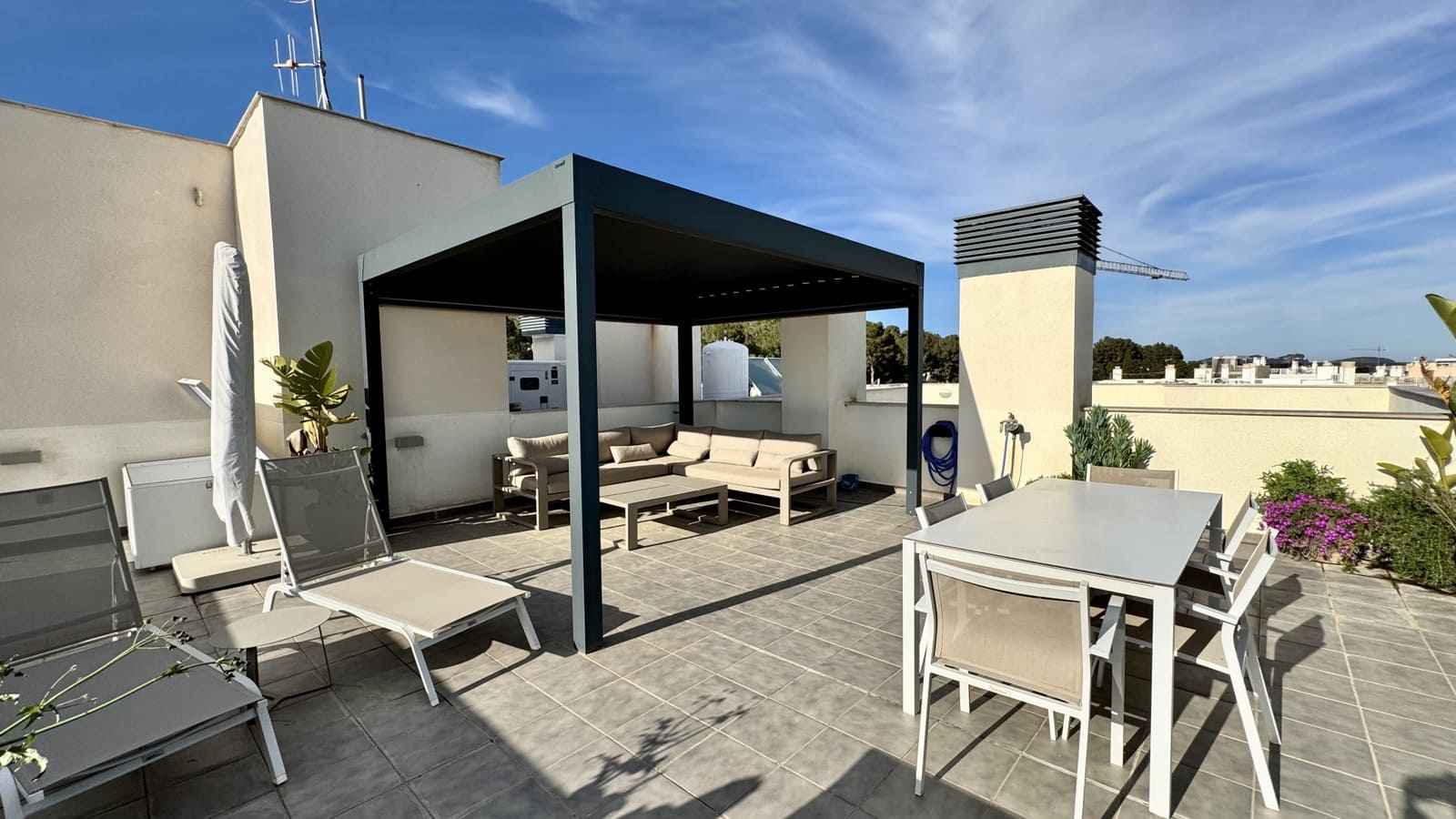 2 slaapkamer Penthouse te koop in Santa Eulalia / Santa Eularia met zwembad garage - € 850.000 (Ref: 9884902)