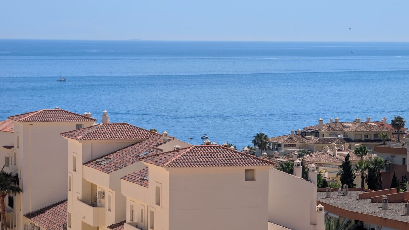 Apartamento de 2 habitaciones en Torrequebrada en venta con piscina garaje - 340.000 € (Ref: 9884903)