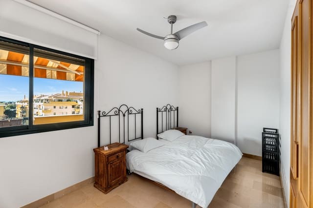 3 Zimmer Penthouse zu verkaufen in San Pedro de Alcantara, Marbella mit Pool Garage - 690.000 € (Ref: 9890460)