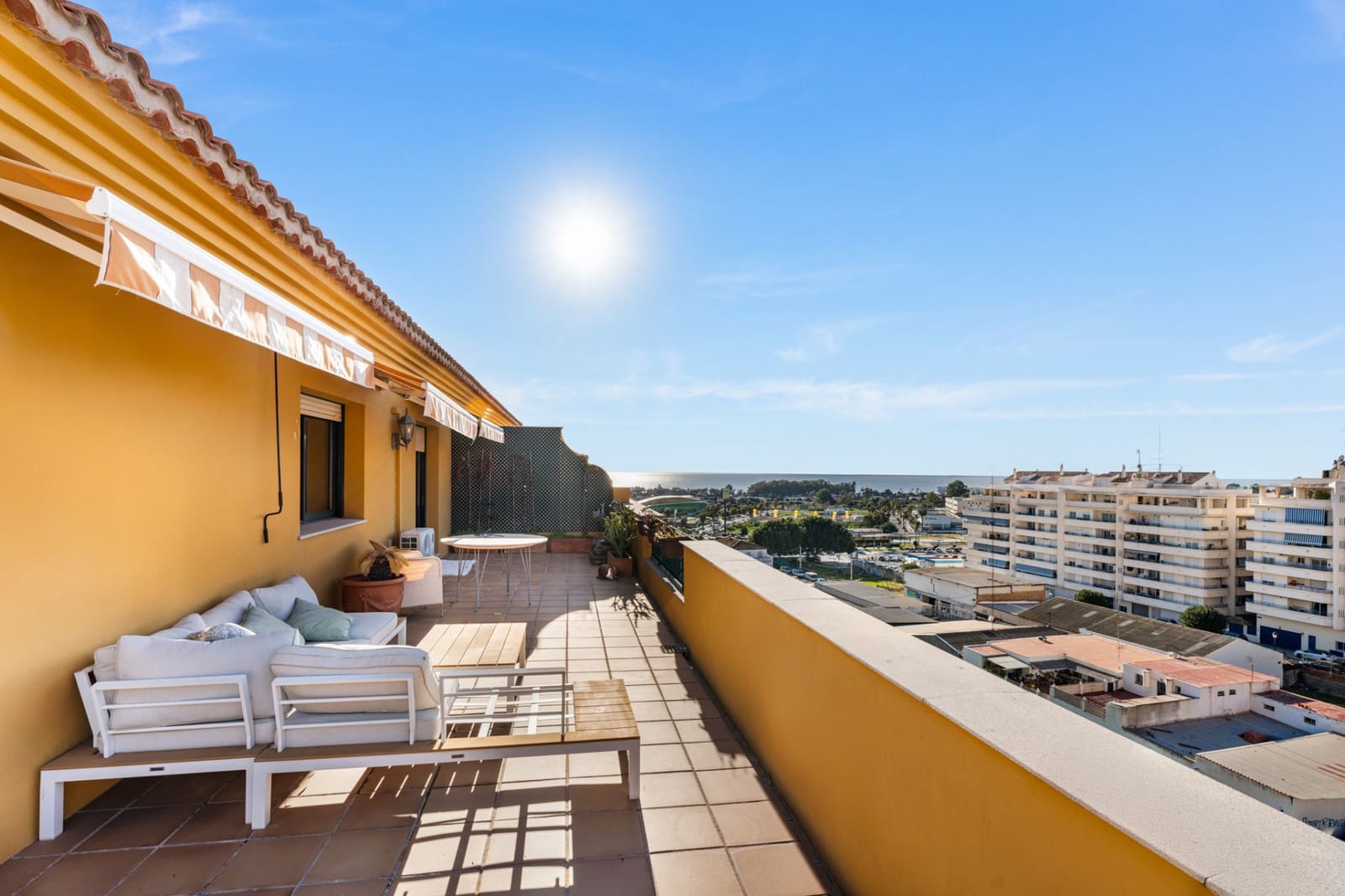 3 Zimmer Penthouse zu verkaufen in San Pedro de Alcantara mit Pool Garage - 690.000 € (Ref: 9890460)