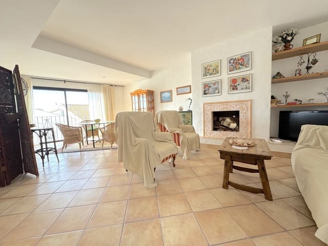 2 soveværelse Lejlighed til salg i Puerto Banus, Marbella - € 840.000 (Ref: 9894475)