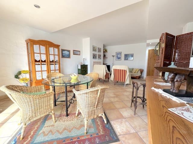 2 quarto Apartamento para venda em Puerto Banus, Marbella - 840 000 € (Ref: 9894475)