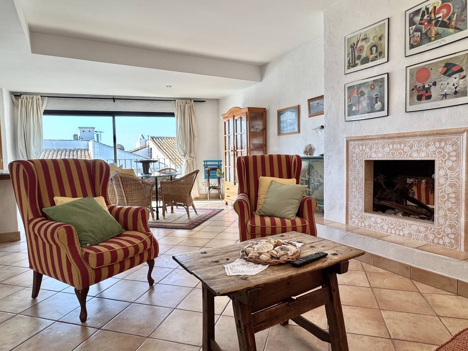 Apartamento de 2 habitaciones en Puerto Banus en venta - 819.000 € (Ref: 9894475)