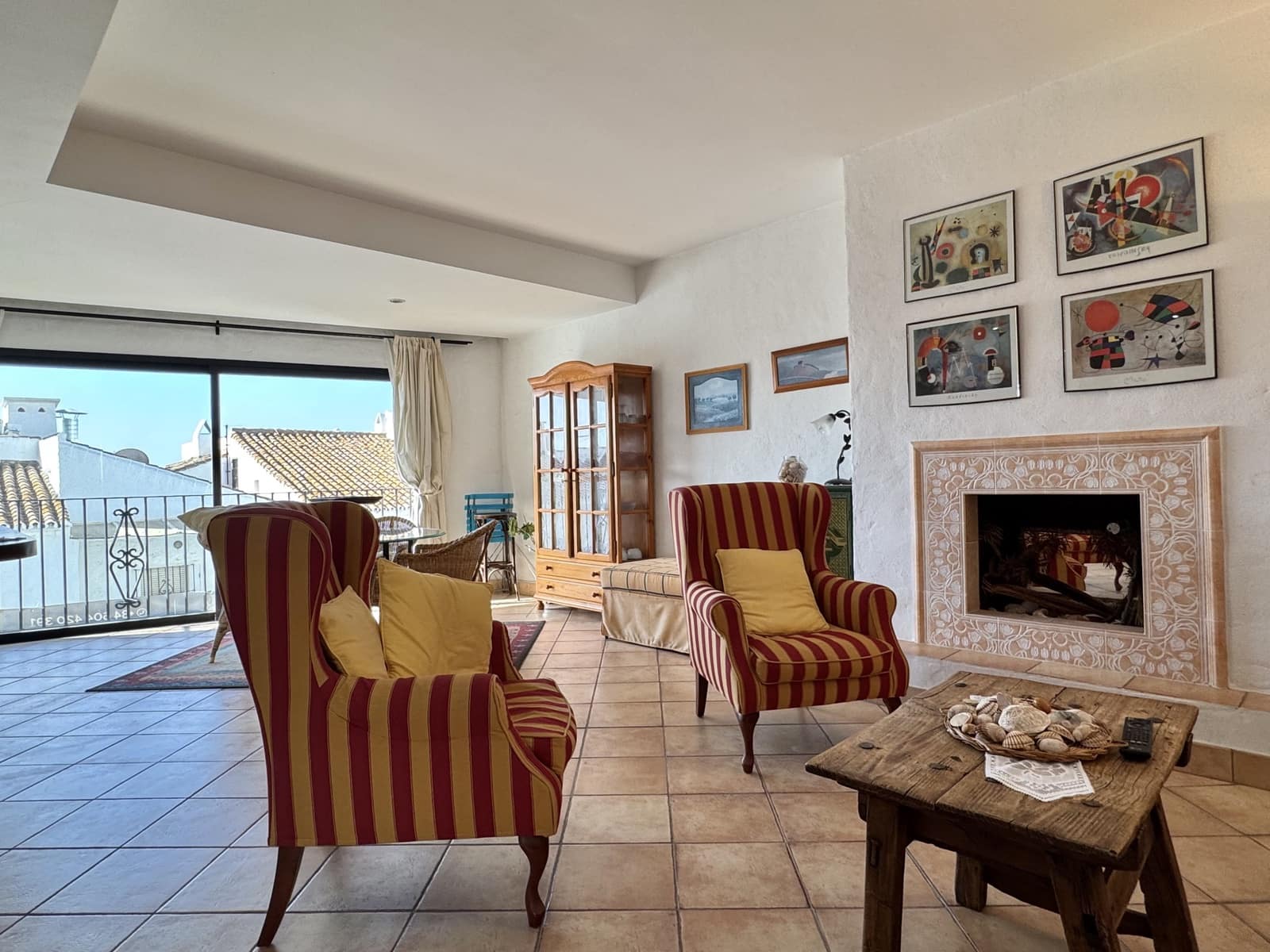 Apartamento de 2 habitaciones en Puerto Banus en venta - 819.000 € (Ref: 9894475)