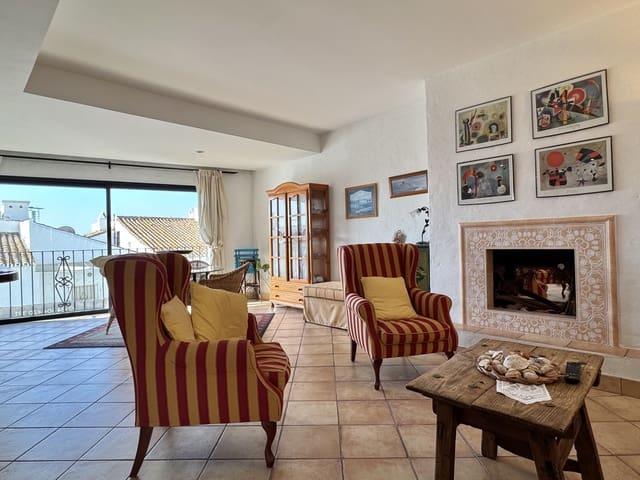 2 quarto Apartamento para venda em Puerto Banus, Marbella - 840 000 € (Ref: 9894475)