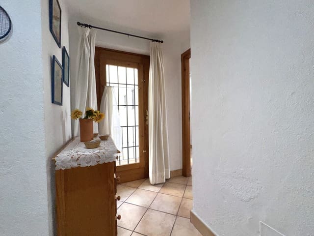 2 quarto Apartamento para venda em Puerto Banus, Marbella - 840 000 € (Ref: 9894475)