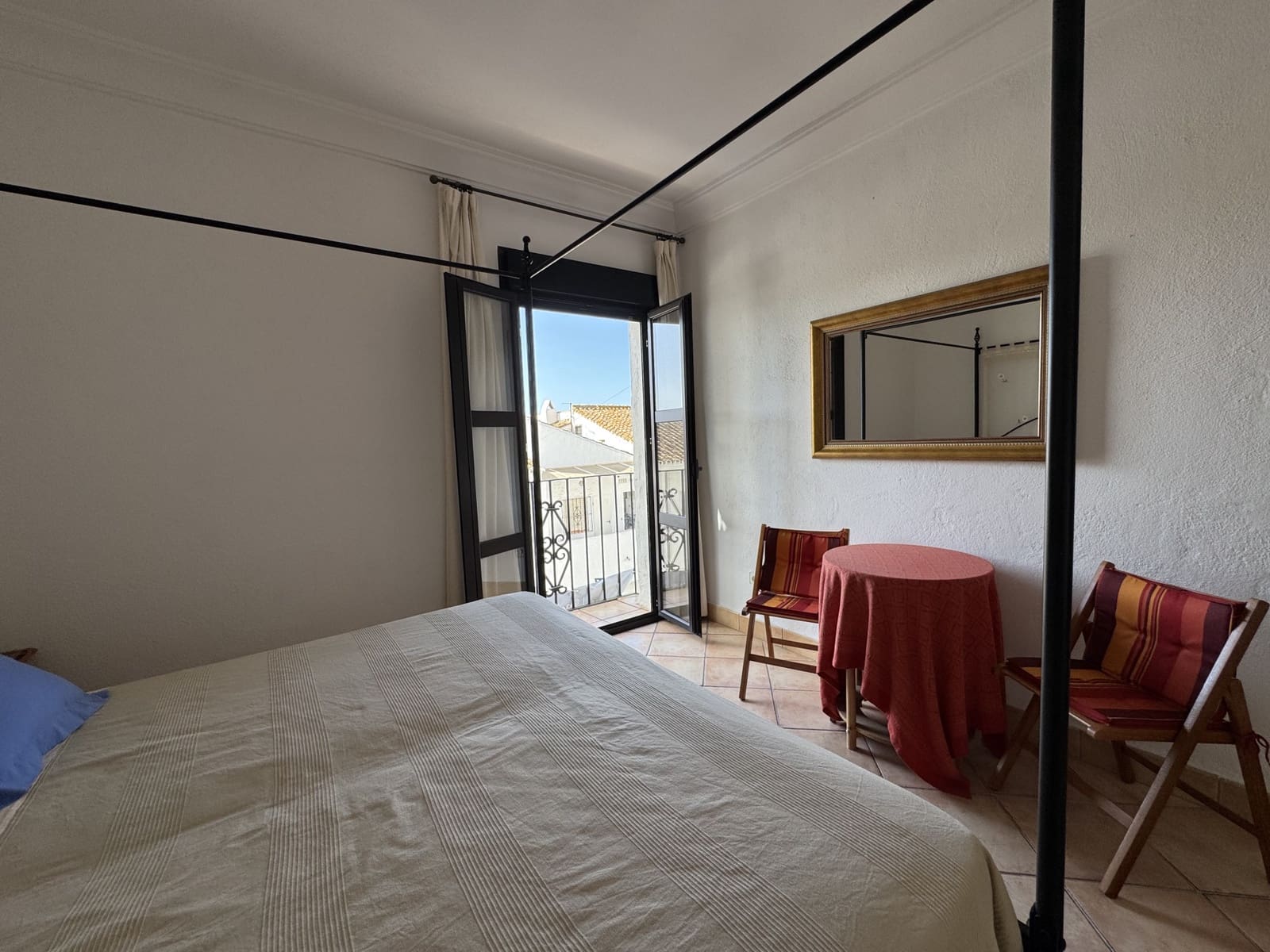 Apartamento de 2 habitaciones en Puerto Banus en venta - 819.000 € (Ref: 9894475)