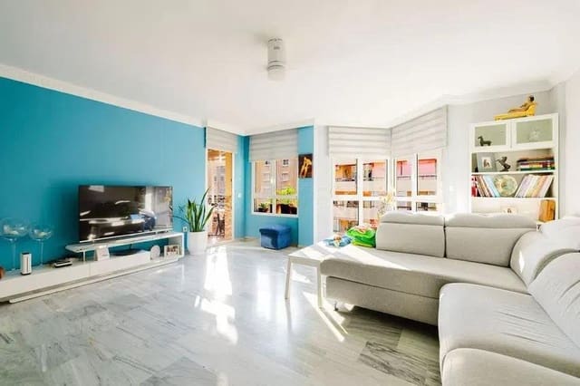 3 soveværelse Lejlighed til salg i Torremolinos - € 340.000 (Ref: 9899384)