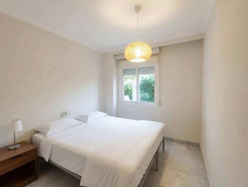 2 Zimmer Apartment zu verkaufen in Marbella mit Pool Garage - 395.000 € (Ref: 9900659)