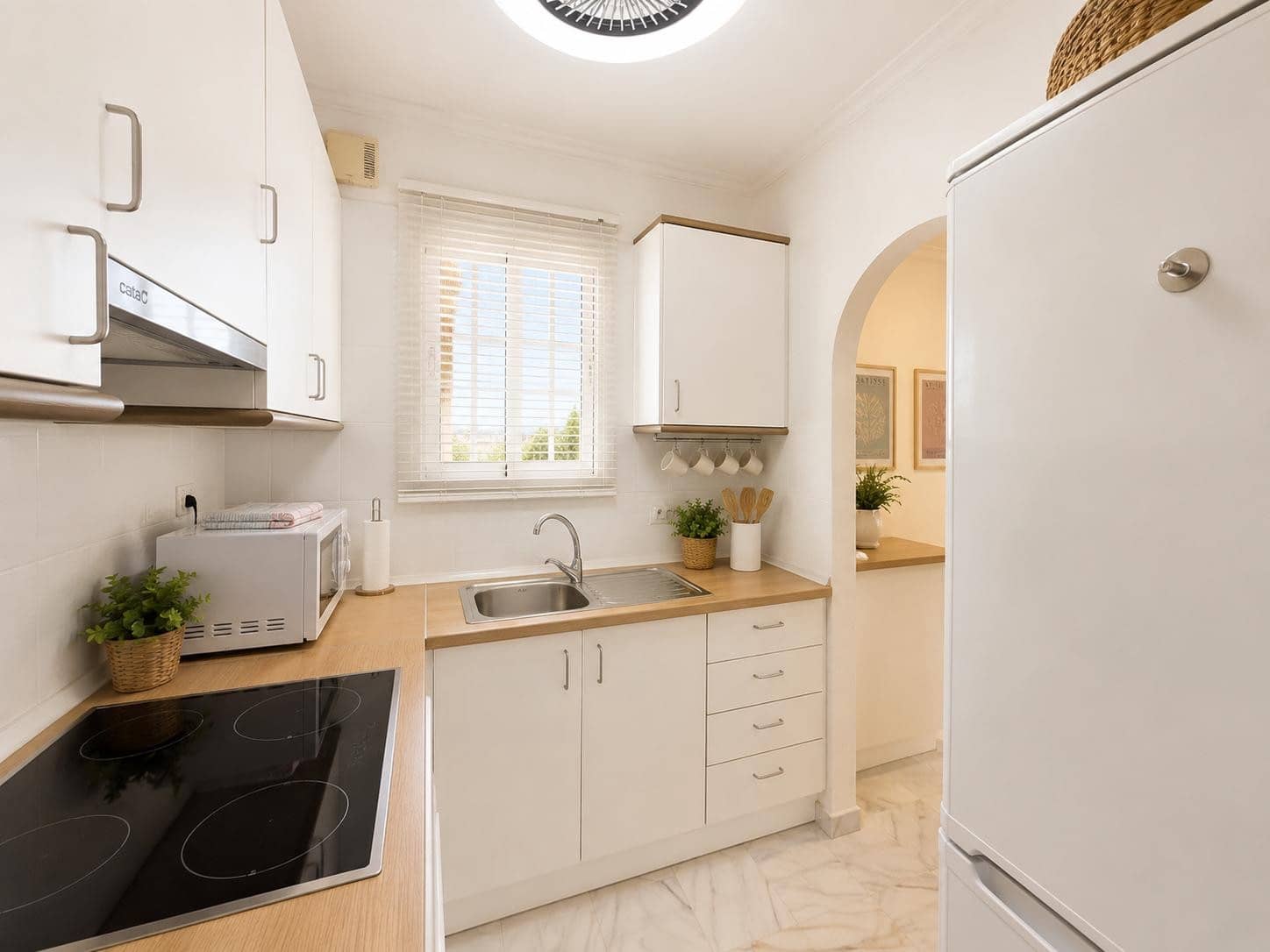 2 slaapkamer Appartement te koop in El Faro met zwembad - € 280.000 (Ref: 9900660)