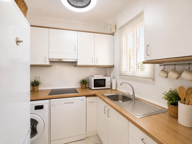 2 slaapkamer Appartement te koop in El Faro, Mijas met zwembad - € 280.000 (Ref: 9900660)