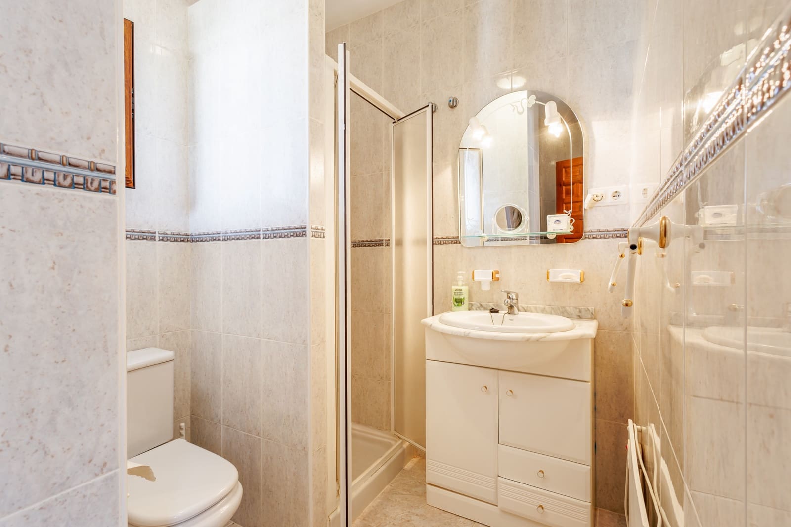 6 Zimmer Villa zu verkaufen in Alhaurin el Grande mit Pool Garage - 845.000 € (Ref: 9904650)