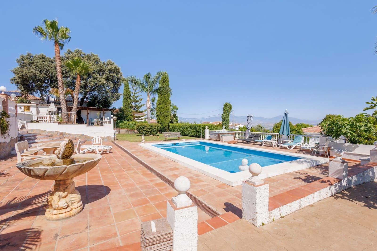 6 Zimmer Villa zu verkaufen in Alhaurin el Grande mit Pool Garage - 845.000 € (Ref: 9904650)