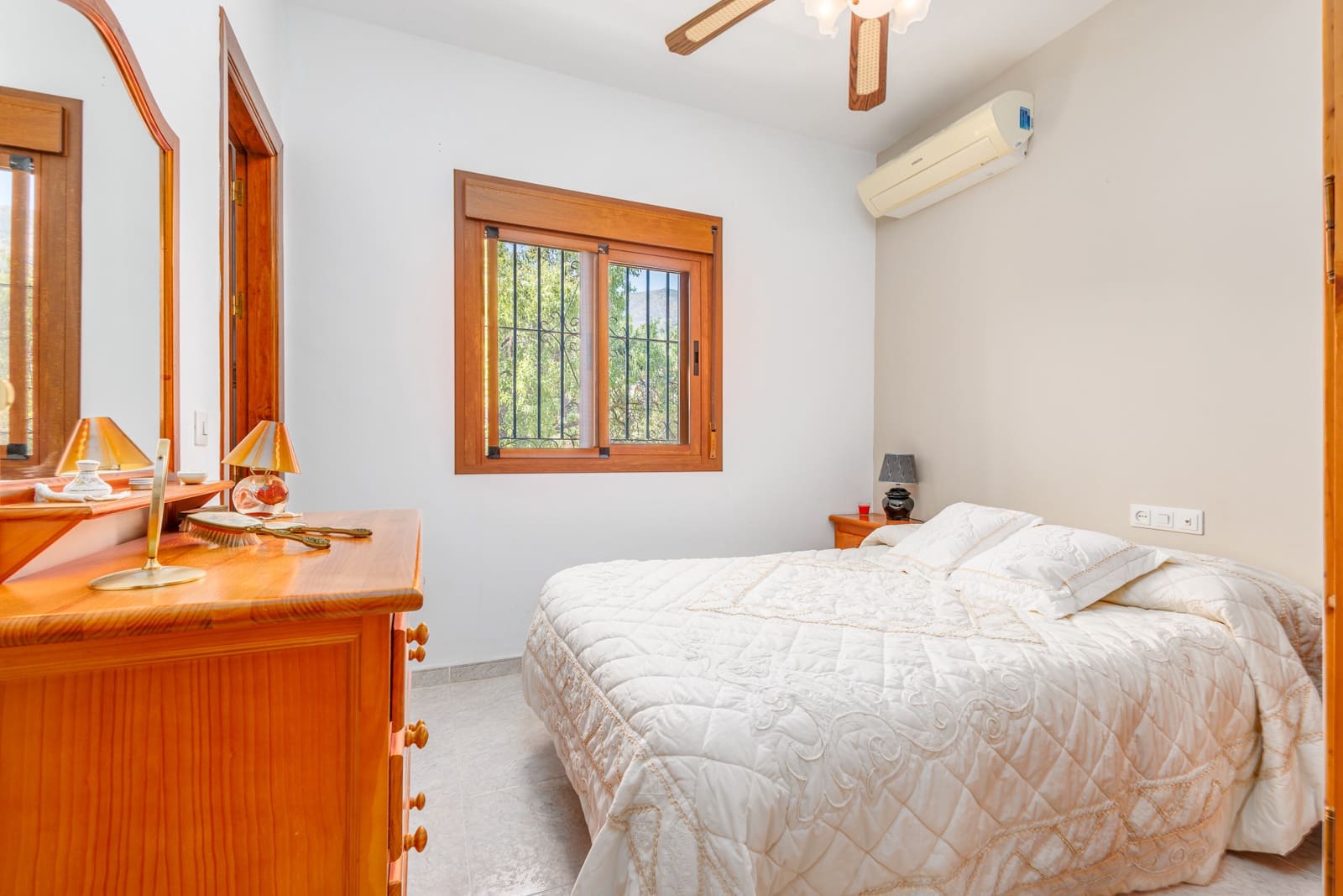 6 Zimmer Villa zu verkaufen in Alhaurin el Grande mit Pool Garage - 845.000 € (Ref: 9904650)