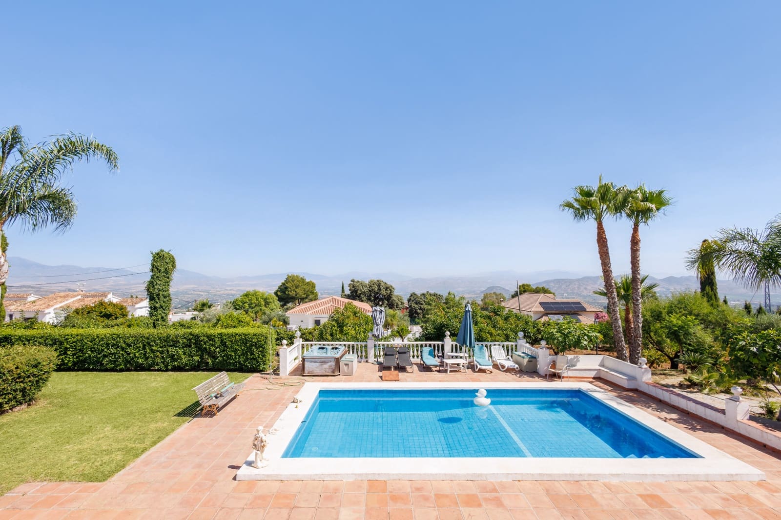 6 Zimmer Villa zu verkaufen in Alhaurin el Grande mit Pool Garage - 845.000 € (Ref: 9904650)