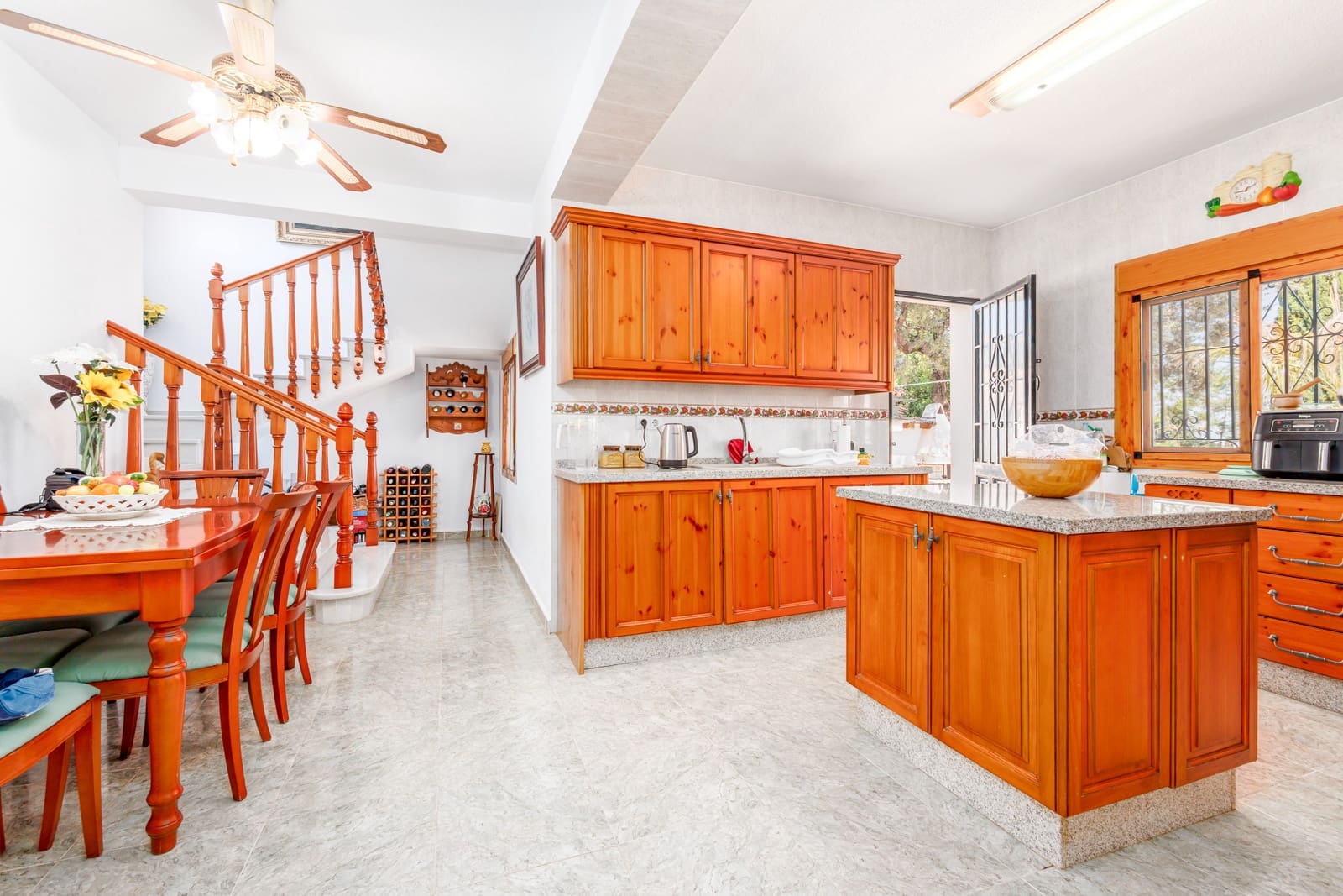 6 Zimmer Villa zu verkaufen in Alhaurin el Grande mit Pool Garage - 845.000 € (Ref: 9904650)