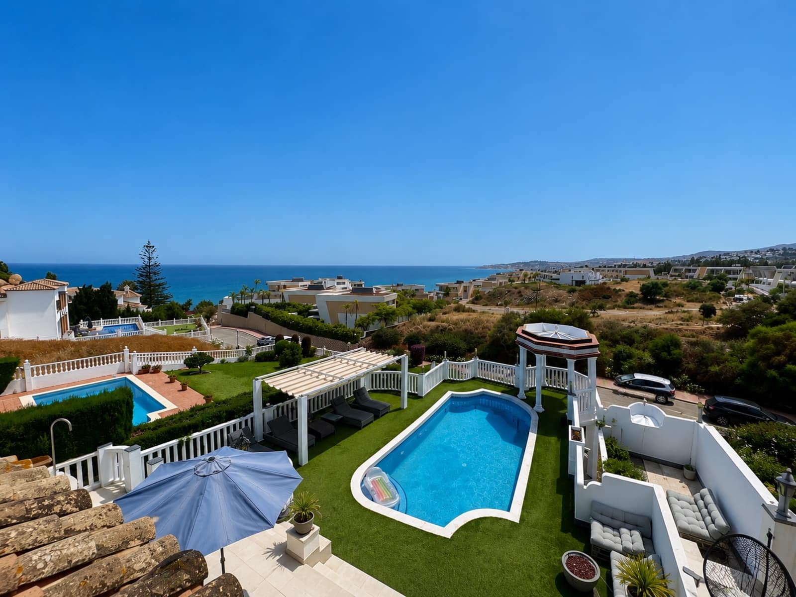 6 quarto Moradia para venda em Mijas Costa com piscina garagem - 1 450 000 € (Ref: 9904651)