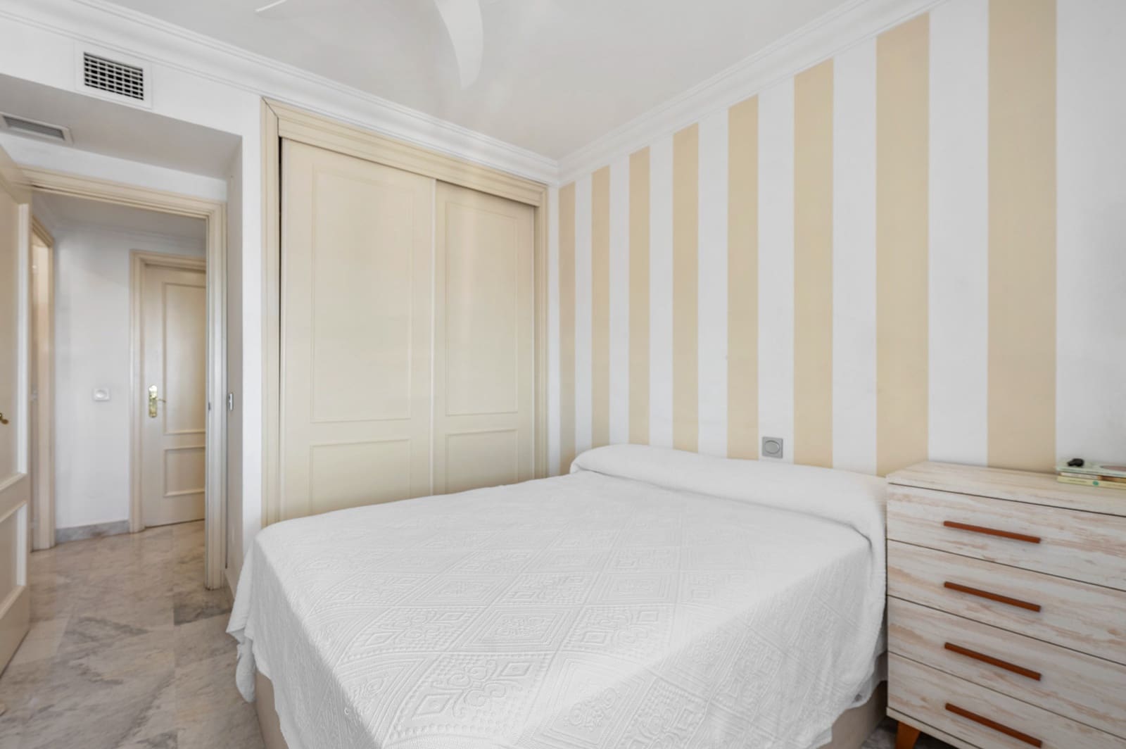 2 bedroom Apartment for sale in Marbella with pool garage - € 876,750 (Ref: 9916960)