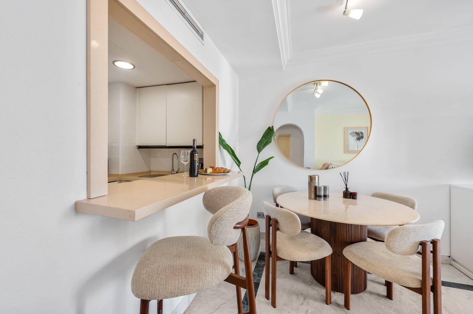 2 bedroom Apartment for sale in Marbella with pool garage - € 876,750 (Ref: 9916960)