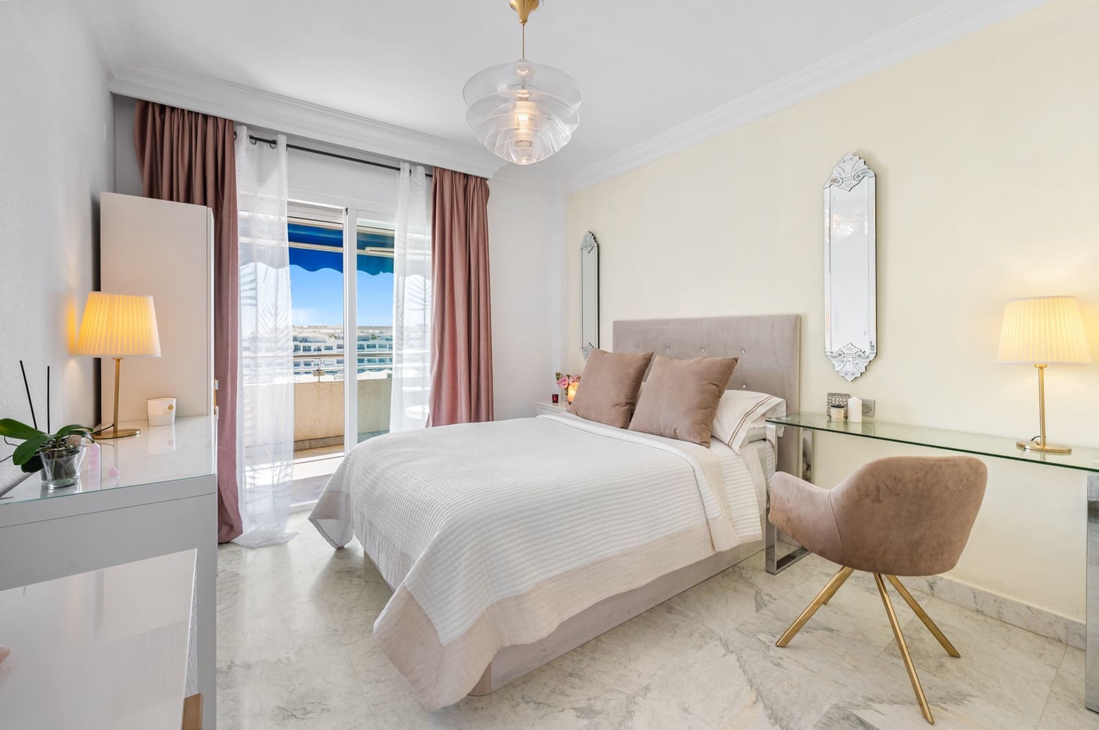 2 bedroom Apartment for sale in Marbella with pool garage - € 876,750 (Ref: 9916960)