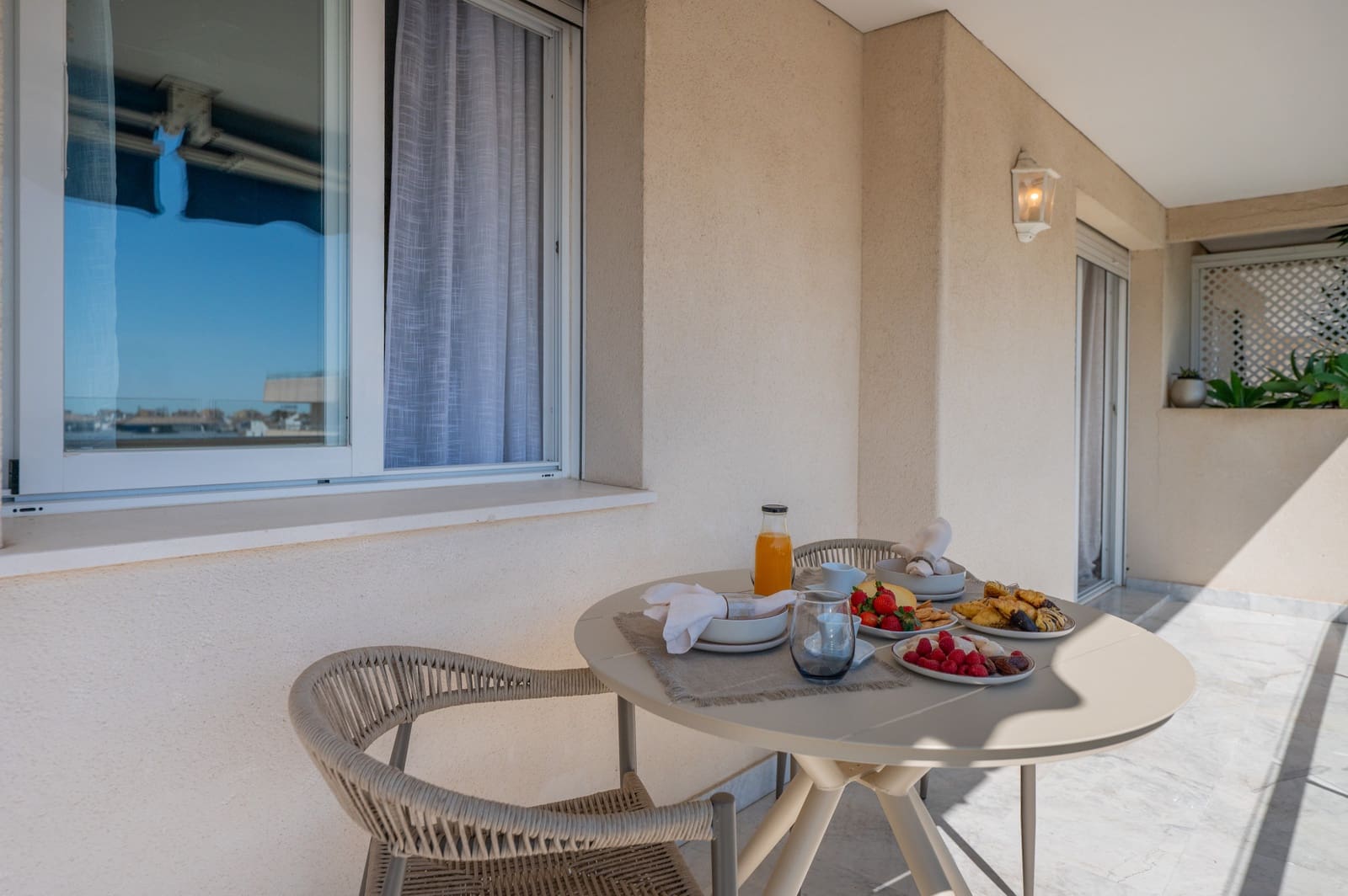2 bedroom Apartment for sale in Marbella with pool garage - € 876,750 (Ref: 9916960)