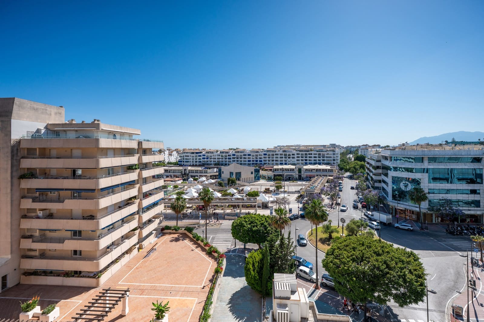 2 bedroom Apartment for sale in Marbella with pool garage - € 876,750 (Ref: 9916960)