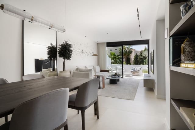 3 slaapkamer Penthouse te koop in Puerto Banus, Marbella met zwembad - € 1.490.000 (Ref: 9922373)