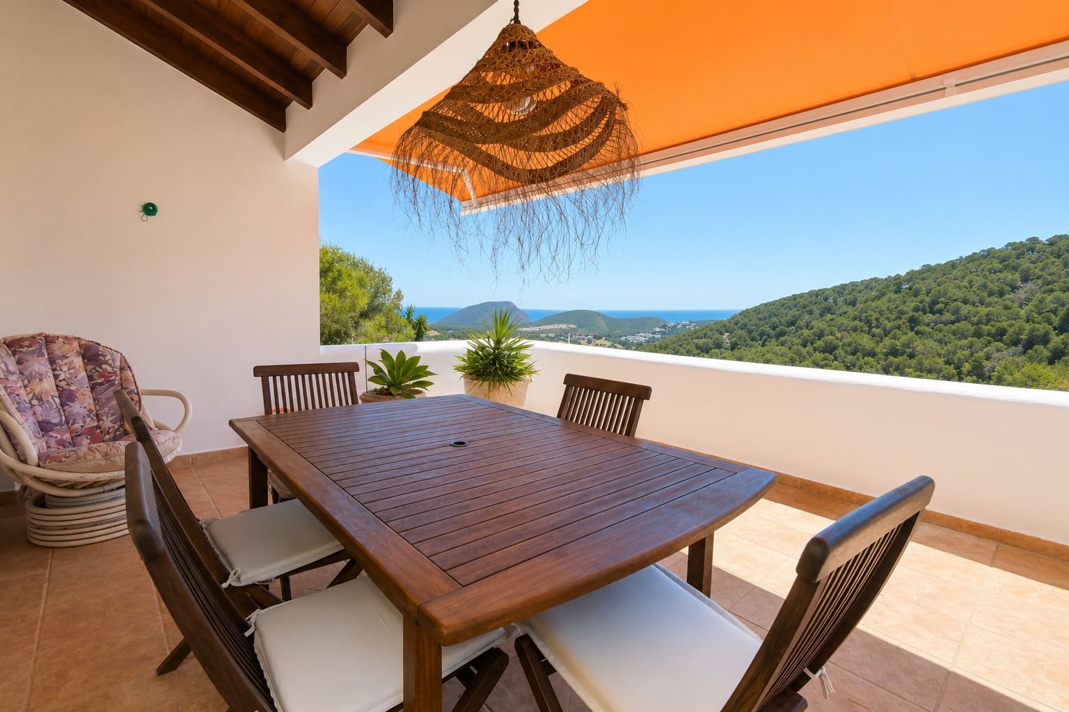 3 soveværelse Byhus til salg i Santa Eulalia / Santa Eularia med swimmingpool garage - € 1.850.000 (Ref: 9927500)