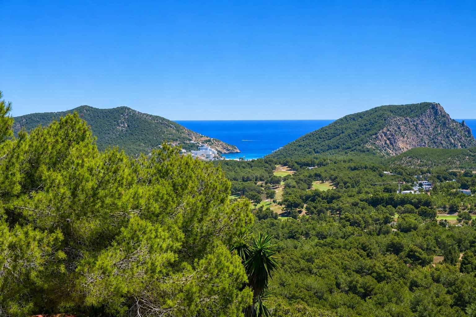 3 soveværelse Byhus til salg i Santa Eulalia / Santa Eularia med swimmingpool garage - € 1.850.000 (Ref: 9927500)