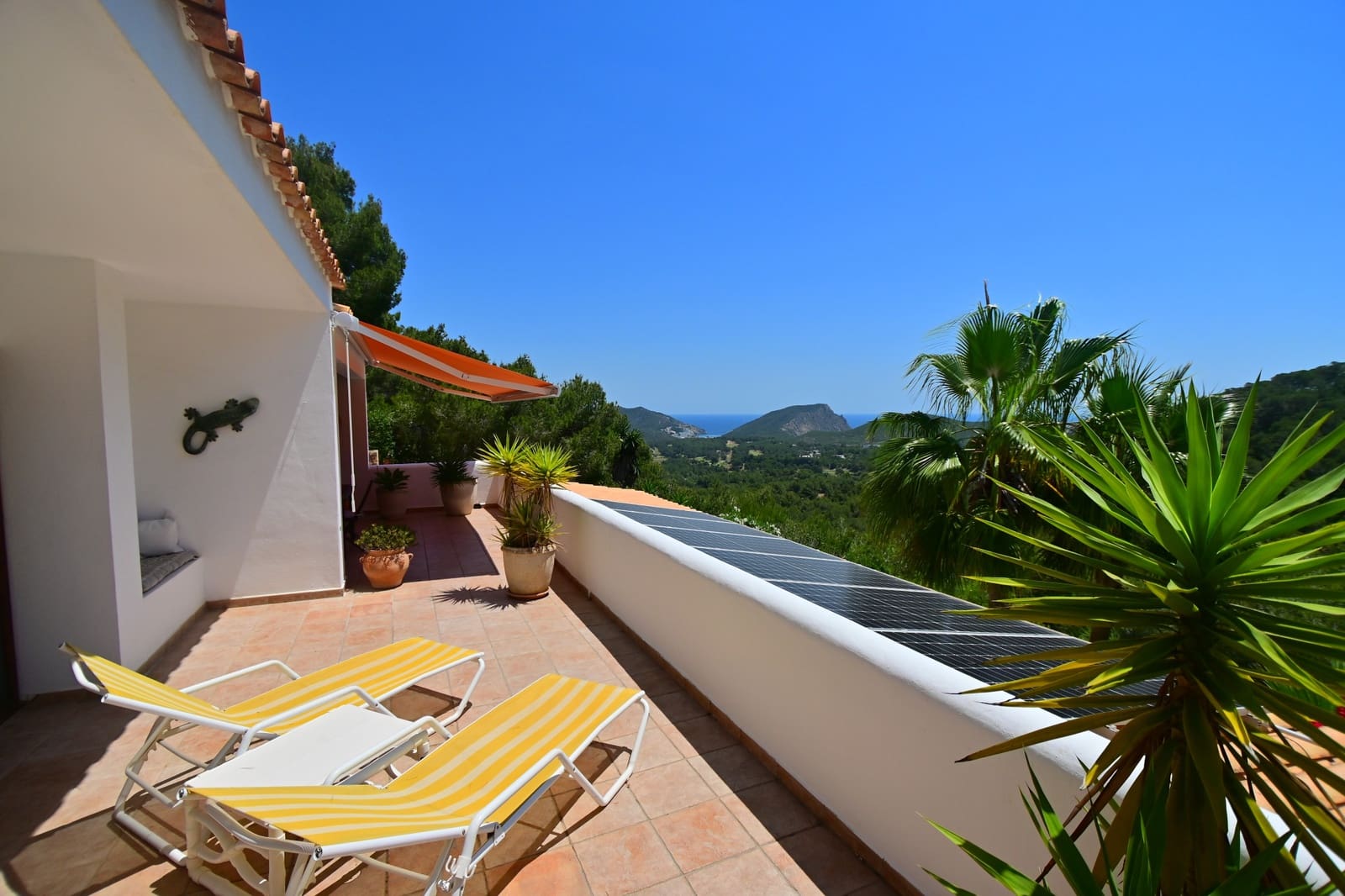 3 soveværelse Byhus til salg i Santa Eulalia / Santa Eularia med swimmingpool garage - € 1.850.000 (Ref: 9927500)
