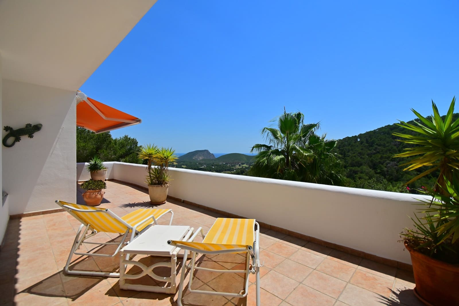 3 soveværelse Byhus til salg i Santa Eulalia / Santa Eularia med swimmingpool garage - € 1.850.000 (Ref: 9927500)