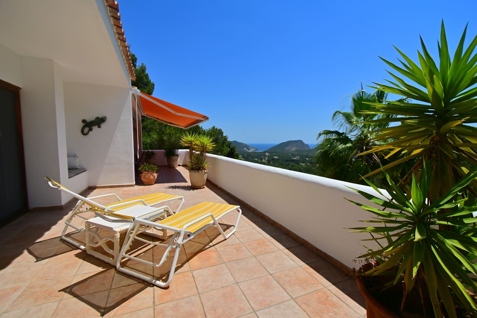 3 soveværelse Byhus til salg i Santa Eulalia / Santa Eularia med swimmingpool garage - € 1.850.000 (Ref: 9927500)