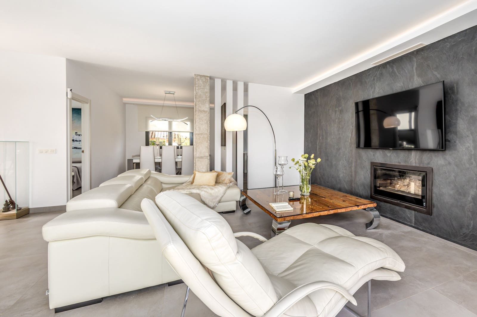 3 soveværelse Villa til salg i Alhaurin el Grande med swimmingpool garage - € 895.000 (Ref: 9934279)