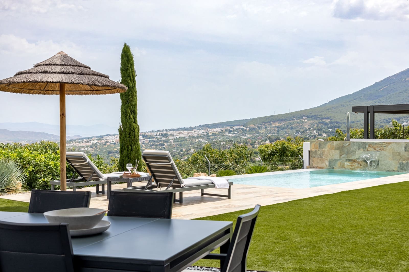 3 soveværelse Villa til salg i Alhaurin el Grande med swimmingpool garage - € 895.000 (Ref: 9934279)