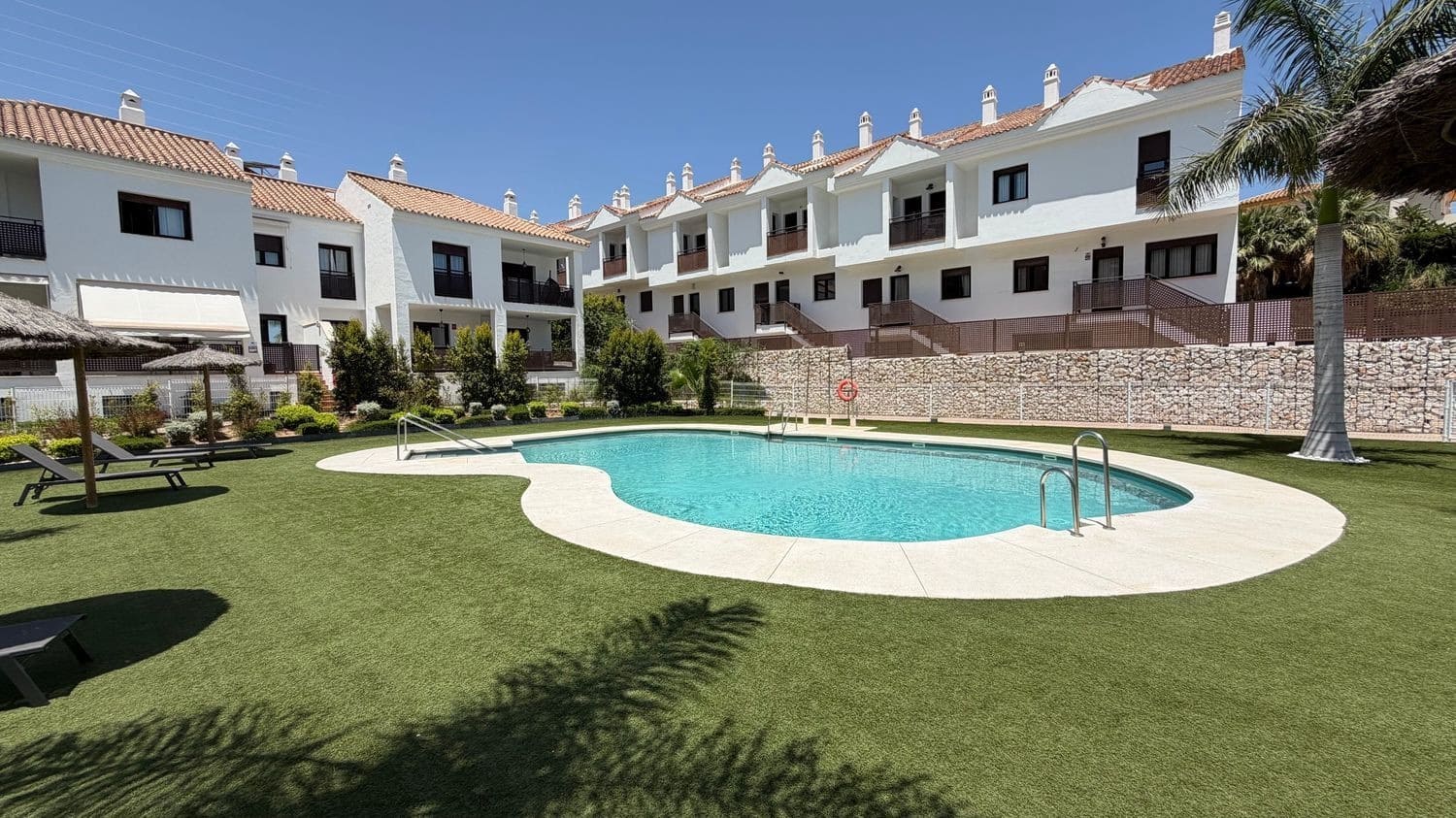 Casa de 3 habitaciones en Riviera del Sol en venta con piscina garaje - 577.000 € (Ref: 9934280)