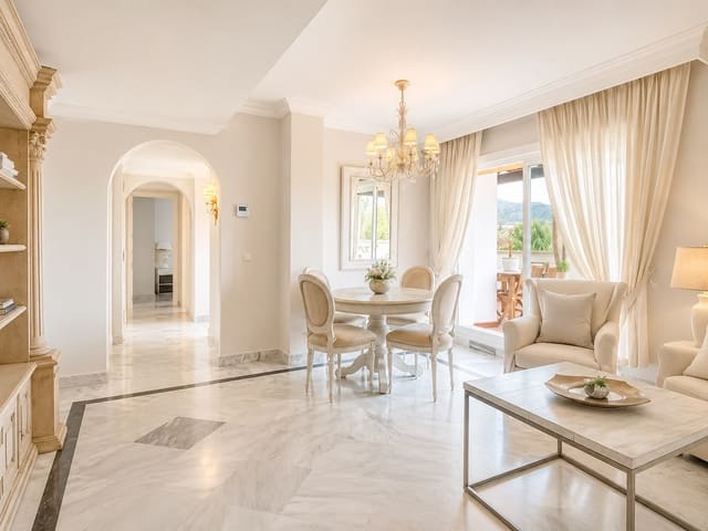 2 soverom Penthouse til salgs i Marbella med svømmebasseng garasje - € 525 000 (Ref: 9936461)