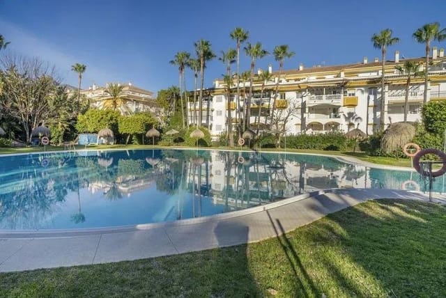 2 chambre Appartement à vendre à Marbella avec piscine garage - 515 000 € (Ref: 9940035)