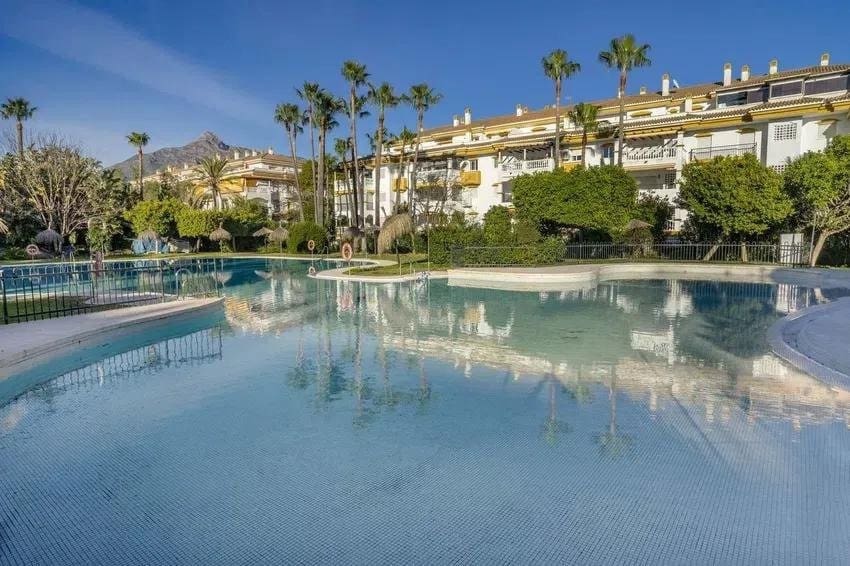 2 chambre Appartement à vendre à Marbella avec piscine garage - 515 000 € (Ref: 9940035)