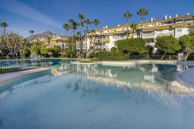 2 chambre Appartement à vendre à Marbella avec piscine garage - 515 000 € (Ref: 9940035)
