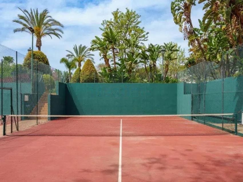 2 chambre Appartement à vendre à Marbella avec piscine garage - 515 000 € (Ref: 9940035)