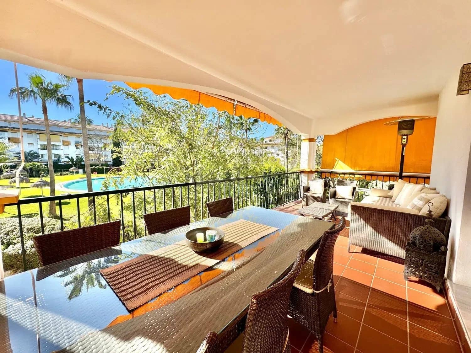 2 chambre Appartement à vendre à Marbella avec piscine garage - 515 000 € (Ref: 9940035)