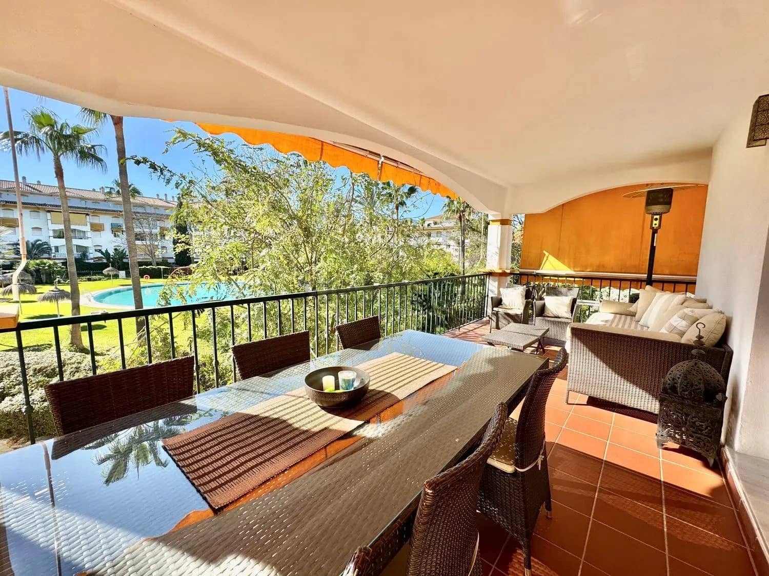 2 chambre Appartement à vendre à Marbella avec piscine garage - 515 000 € (Ref: 9940035)