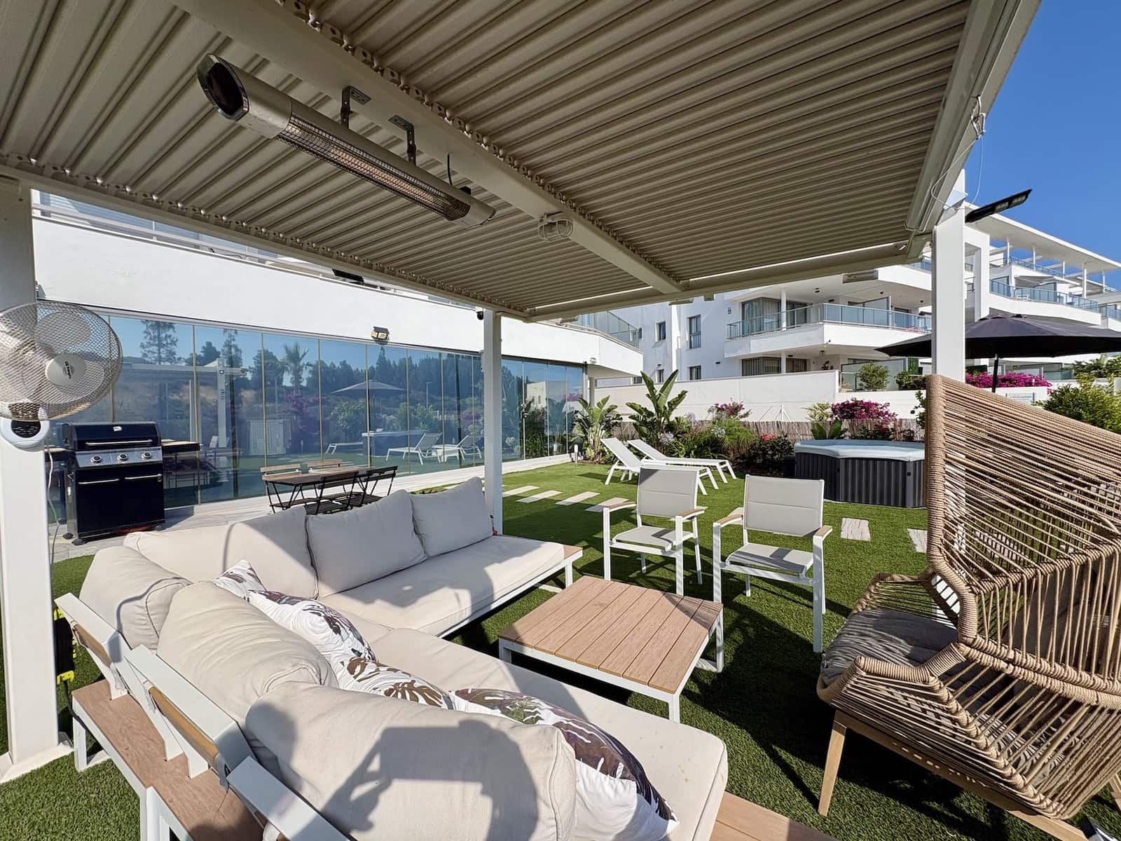 3 Zimmer Apartment zu verkaufen in El Chaparral mit Pool Garage - 598.500 € (Ref: 9940038)