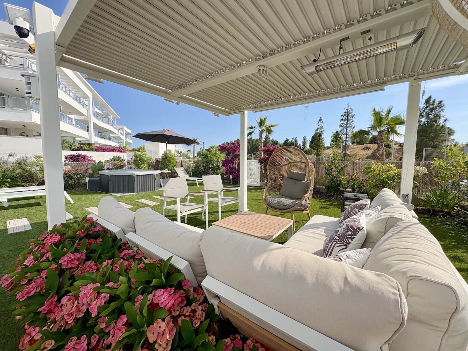 3 Zimmer Apartment zu verkaufen in El Chaparral mit Pool Garage - 598.500 € (Ref: 9940038)