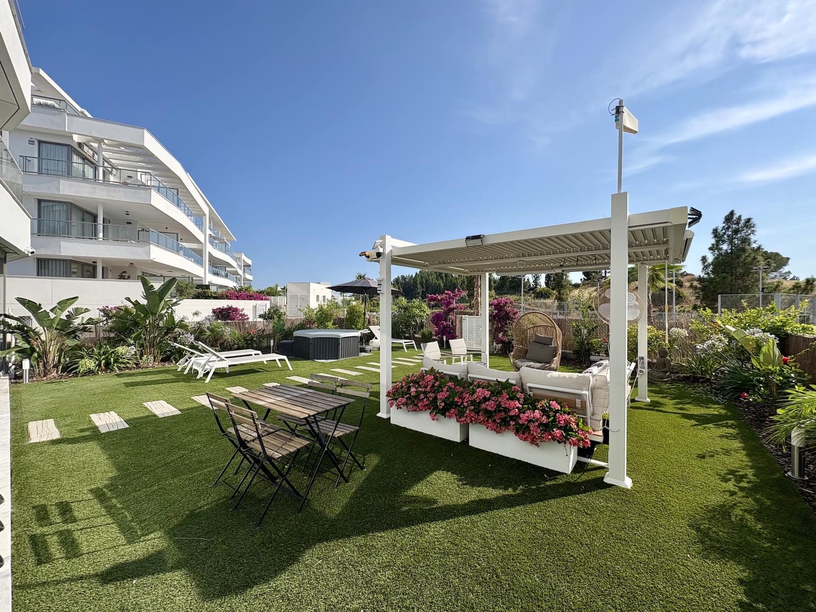 3 Zimmer Apartment zu verkaufen in El Chaparral mit Pool Garage - 598.500 € (Ref: 9940038)