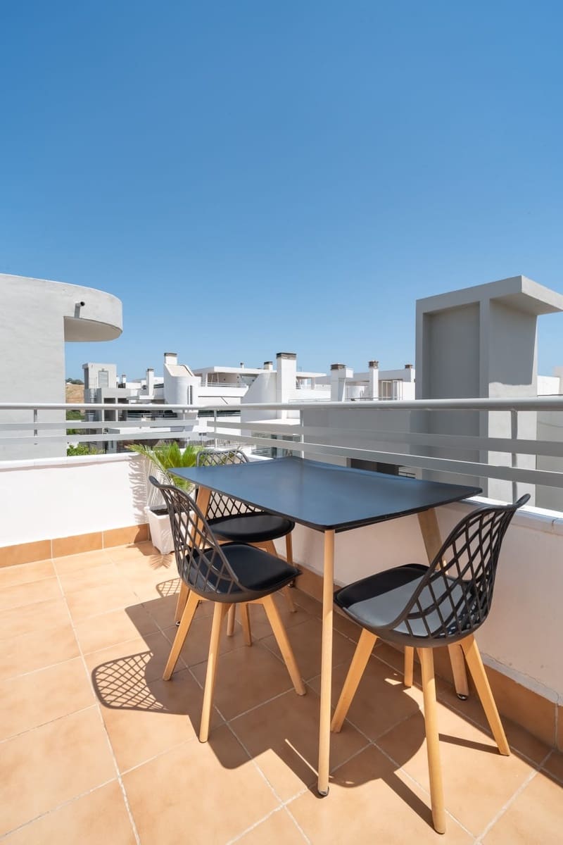 3 makuuhuone Kattohuoneisto myytävänä paikassa La Cala de Mijas mukana uima-altaan 
autotalli - 519 000 € (Ref: 9942587)